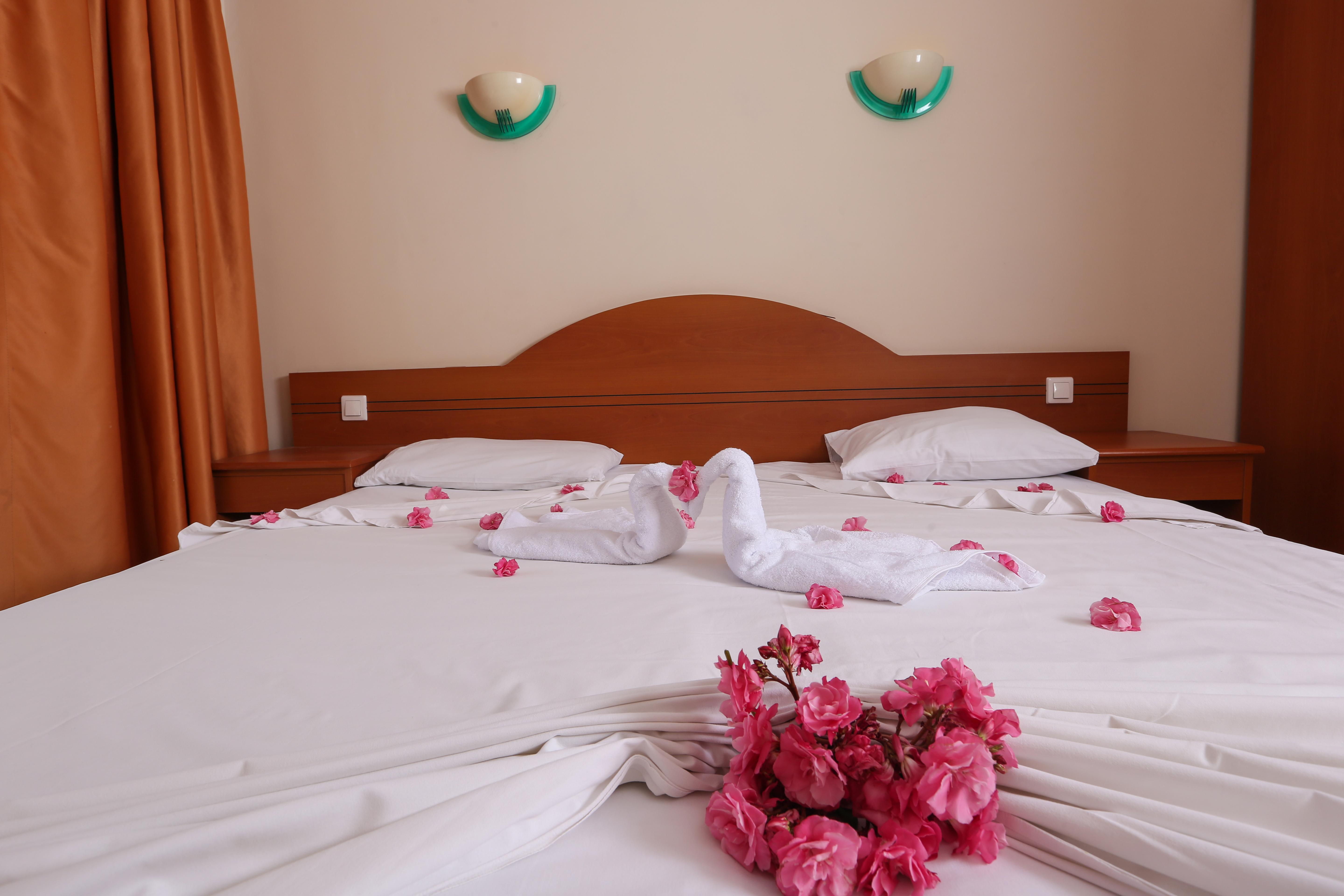 Tuntas Family Suites Kusadası Exteriör bild
