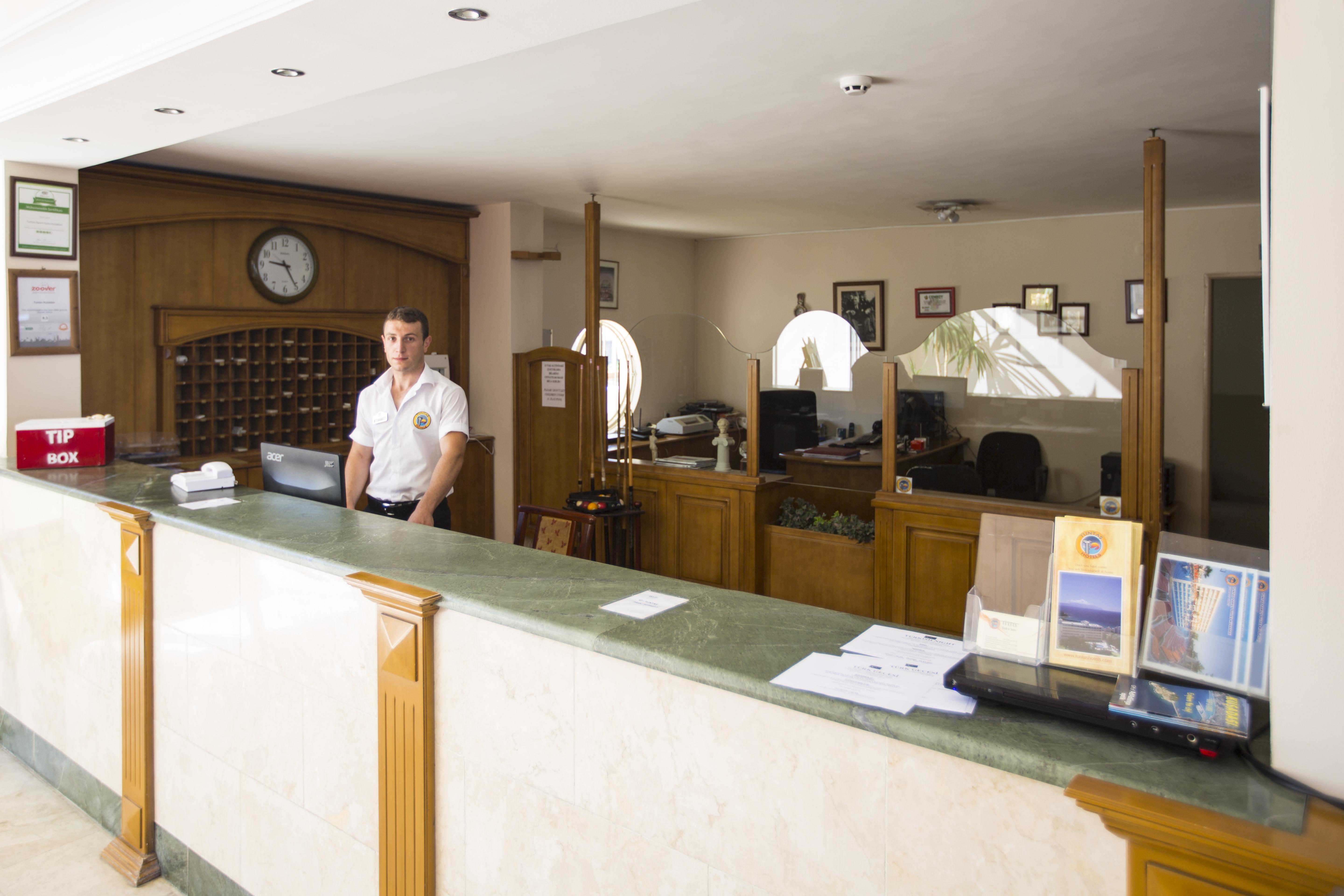 Tuntas Family Suites Kusadası Exteriör bild