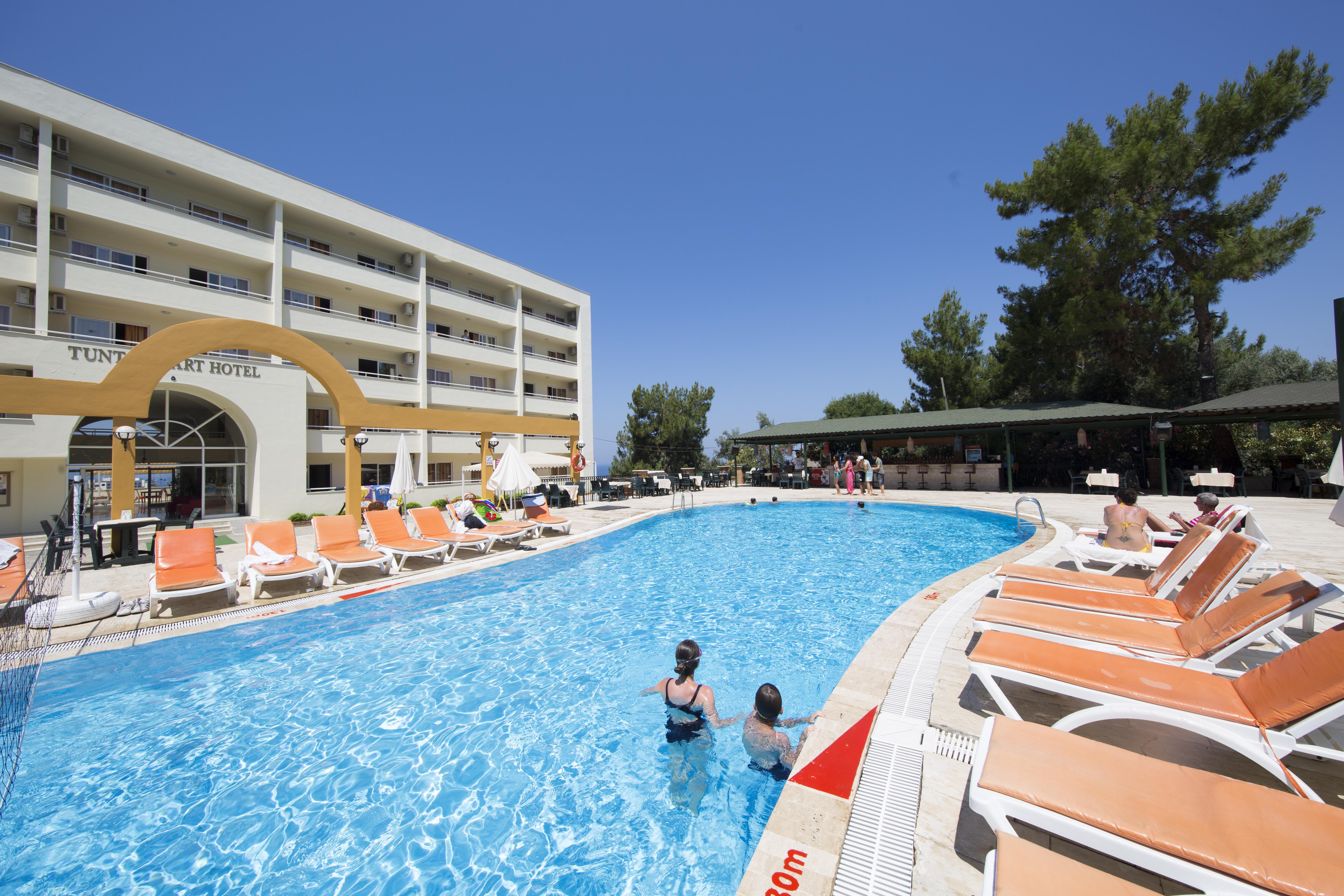 Tuntas Family Suites Kusadası Exteriör bild