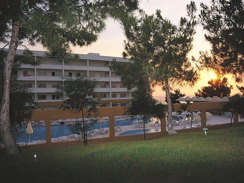 Tuntas Family Suites Kusadası Exteriör bild